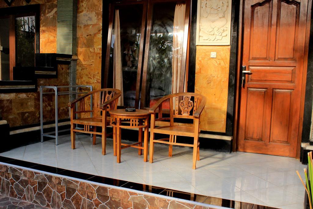 Arya Inn Enny Salon And Spa レンボンガン島 部屋 写真